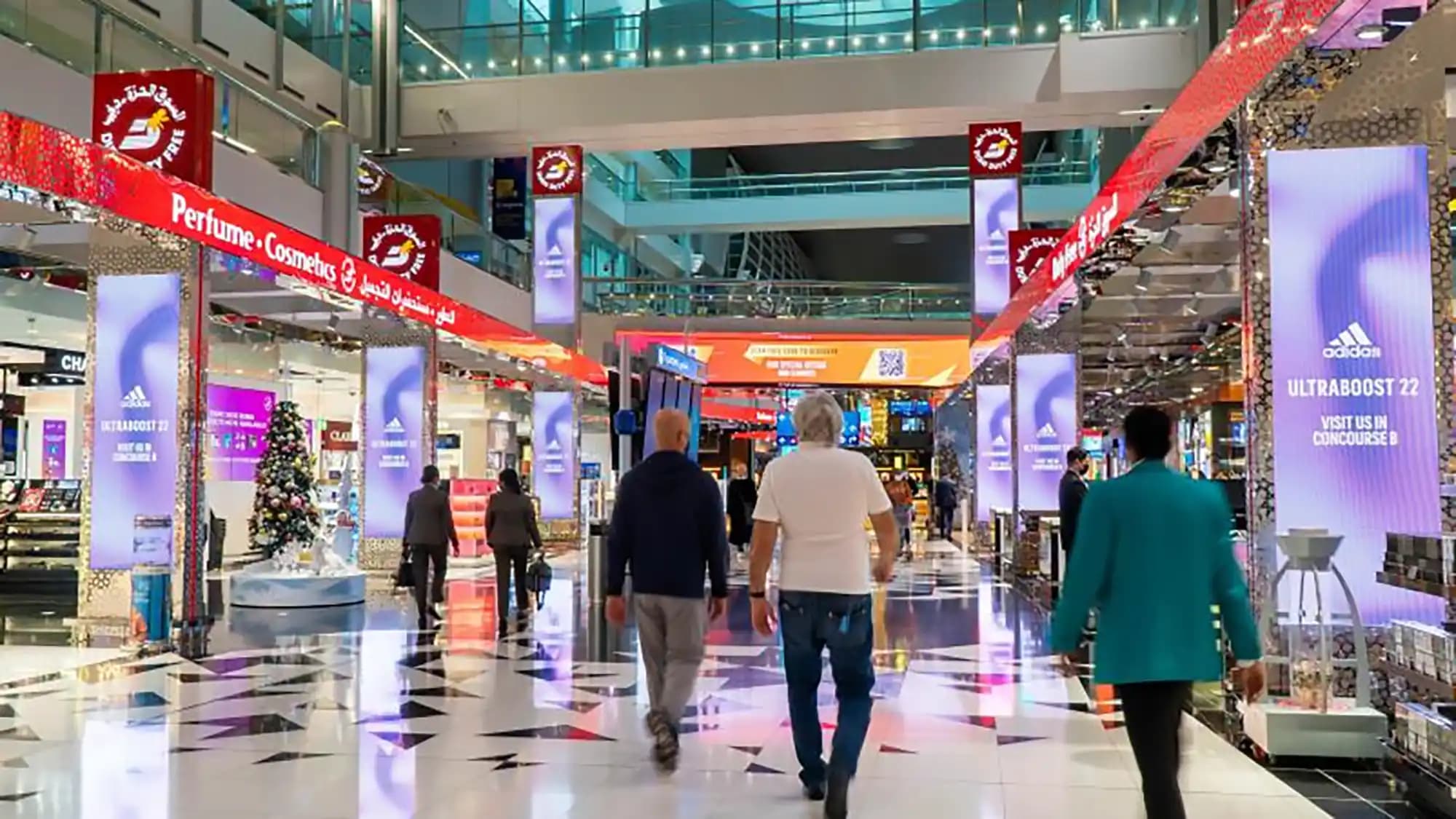 The iconic Dubai Airport curve digital screen advertising Visa