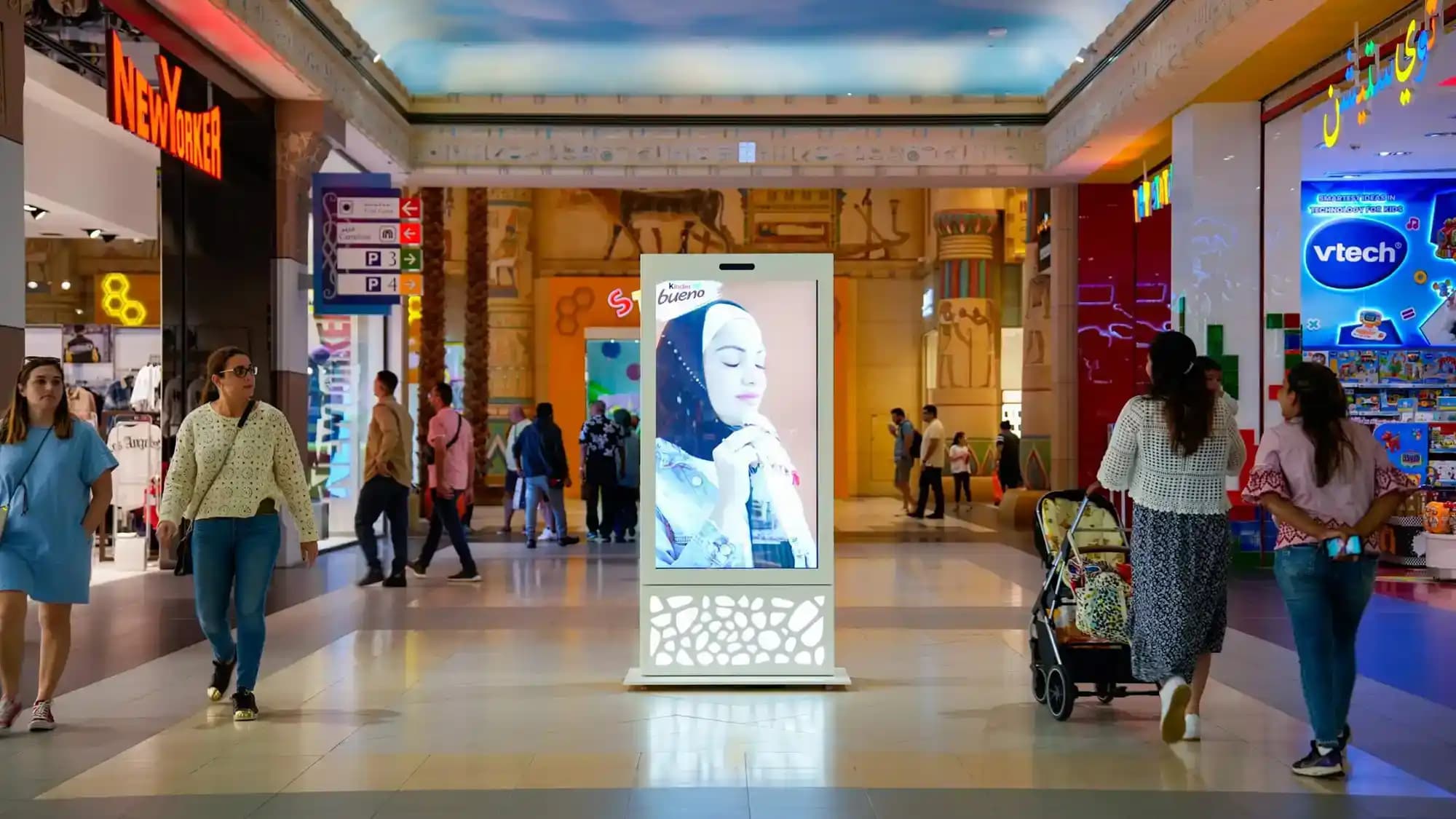 Large format billboard advert on the side of an Abu Dhabi mall for Hermes